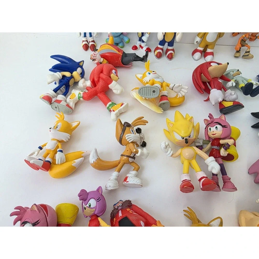 Sonic the Hedgehog large plastic figure lot toys miniature not marked